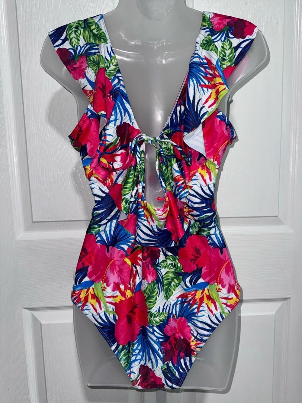 SPORLIKE V-Neck Floral Ruffle One-Piece Swimsuit - Picture 5 of 8